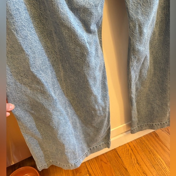 new Citizens of Humanity Beverly wide leg jeans in Lune light wash - Picture 7 of 9